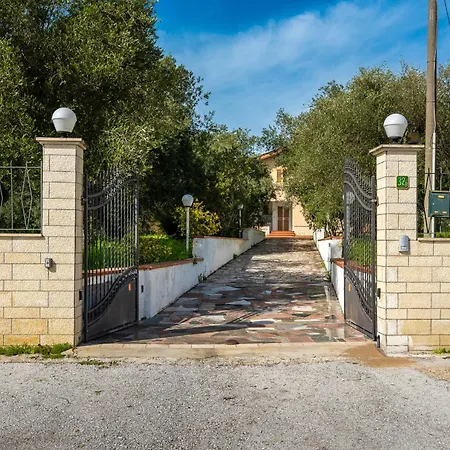 Casa Degli Ulivi - By Wonderful Italy アパート *